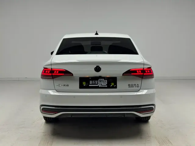 Volkswagen Bora — Фото автомобиля 5