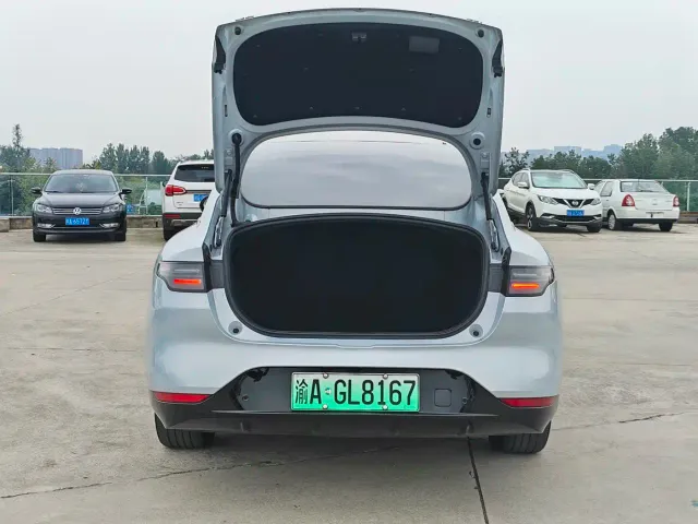 Leapmotor C01 — Фото автомобиля 11