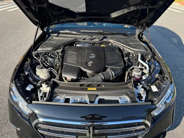 Mercedes-Benz E-Class — Фото автомобиля 17