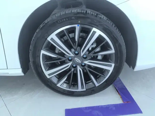 Chery Arrizo 8 — Фото автомобиля 6