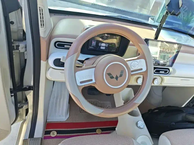 Wuling Hongguang Mini EV — Фото автомобиля 10