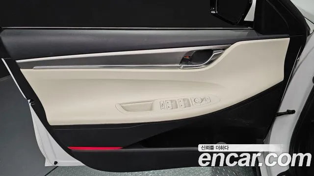 Hyundai Grandeur Grandeur (New) Hybrid — Фото автомобиля 13