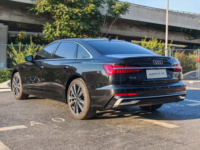 Audi A6L — Фото автомобиля 5