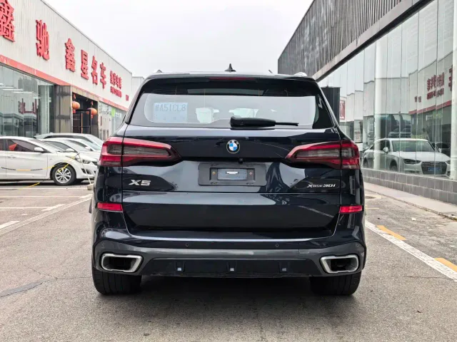 BMW X5 — Фото автомобиля 11