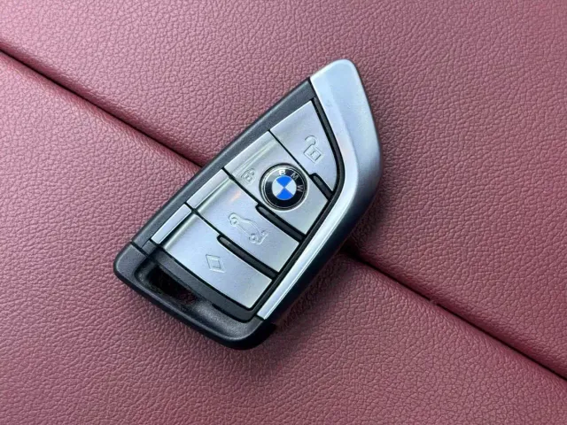 BMW 5 Series — Фото автомобиля 11