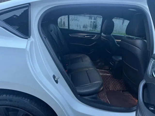 Cadillac CT5 — Фото автомобиля 12