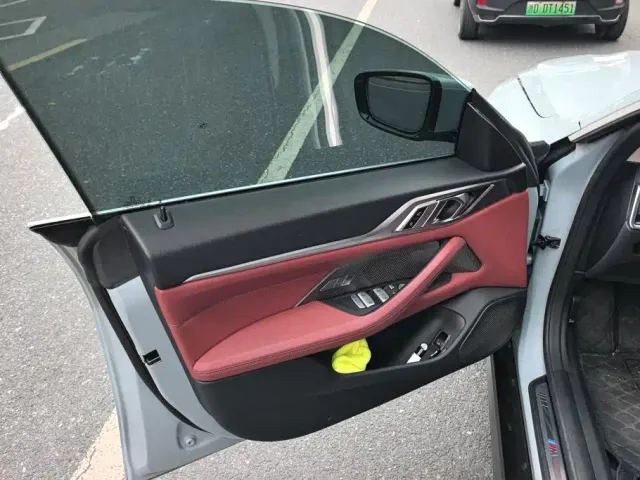 BMW i4 — Фото автомобиля 7