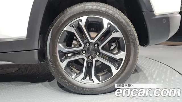 Jeep Compass — Фото автомобиля 5