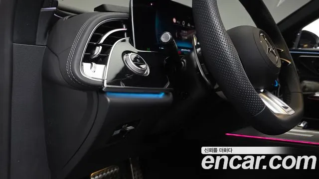 Mercedes-Benz E-Class — Фото автомобиля 25