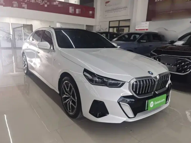 BMW i5 — Фото автомобиля 3