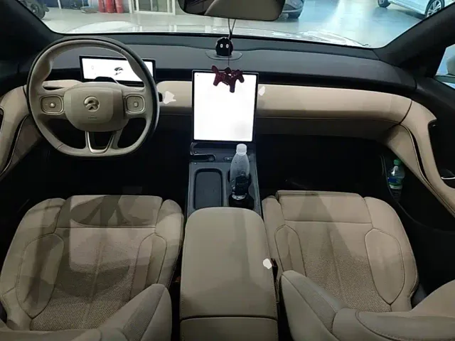 Nio ET5 Touring — Фото автомобиля 5