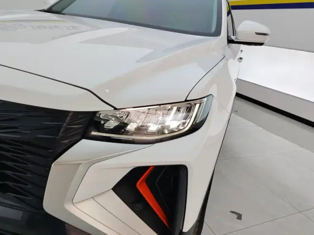 Geely Boyue — Фото автомобиля 5