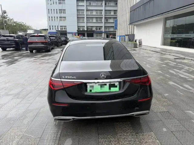Mercedes-Benz S-Class — Фото автомобиля 3
