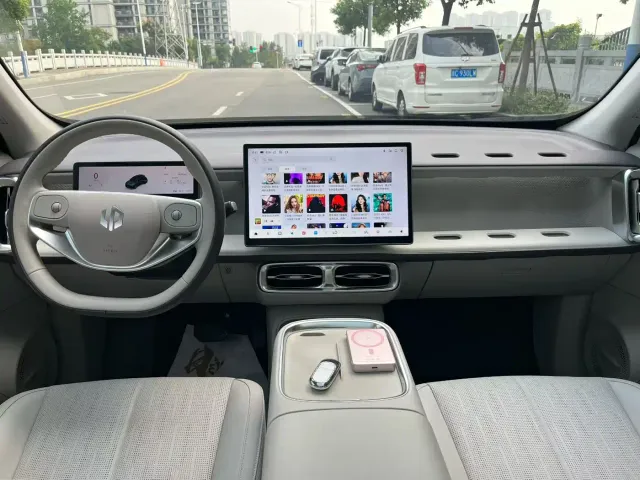 Leapmotor B10 — Фото автомобиля 8