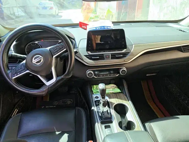 Nissan Teana — Фото автомобиля 12