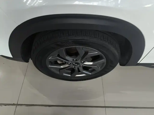 Kia Seltos — Фото автомобиля 22