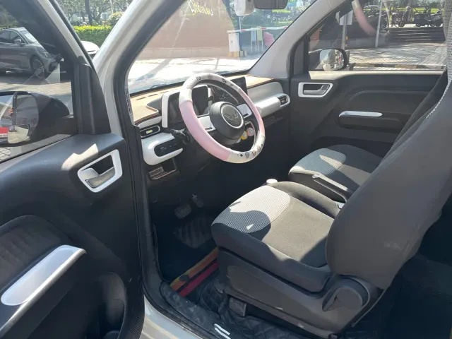 Wuling Hongguang Mini EV — Фото автомобиля 13