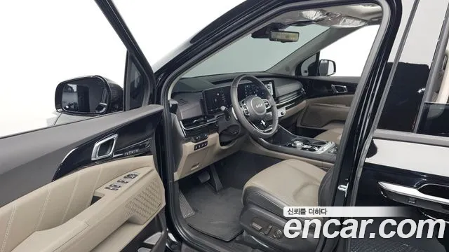 Kia Carnival Generation 4 — Фото автомобиля 10