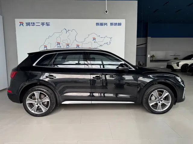 Audi Q5L — Фото автомобиля 3