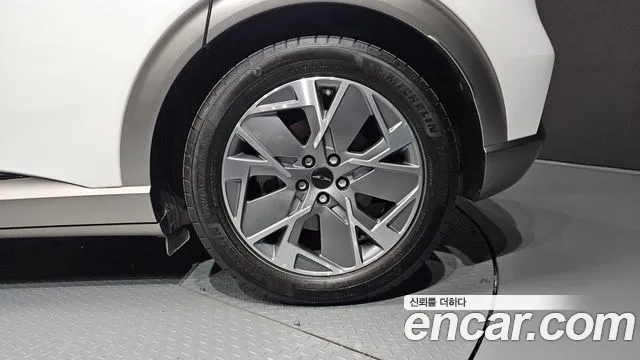 Genesis GV60 — Фото автомобиля 21
