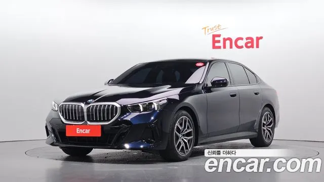 Фотография автомобиля — BMW 5 Series