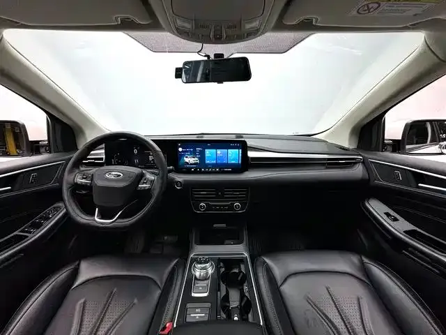 Ford Edge — Фото автомобиля 4
