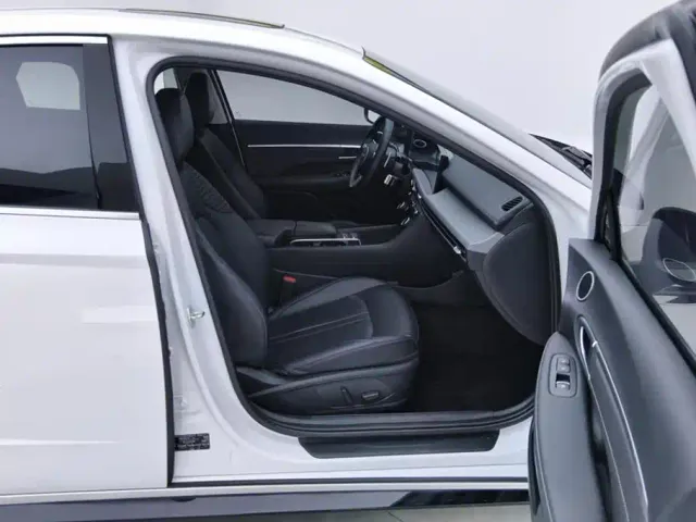 Hyundai Sonata — Фото автомобиля 8