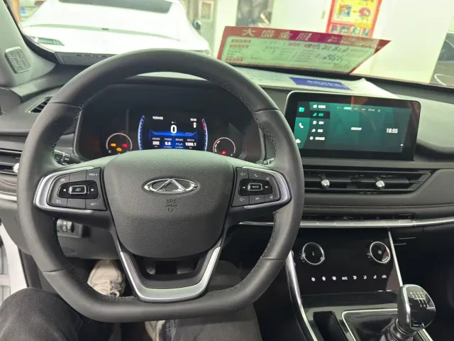 Chery Tiggo 8 — Фото автомобиля 14