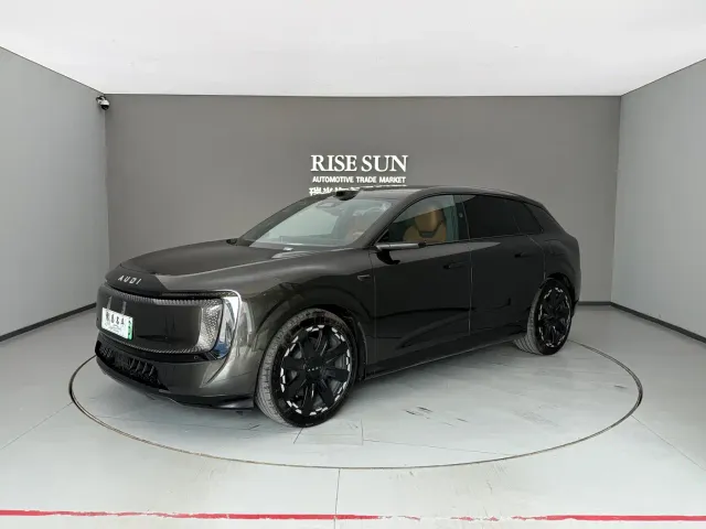 Фотография автомобиля — Audi E7X