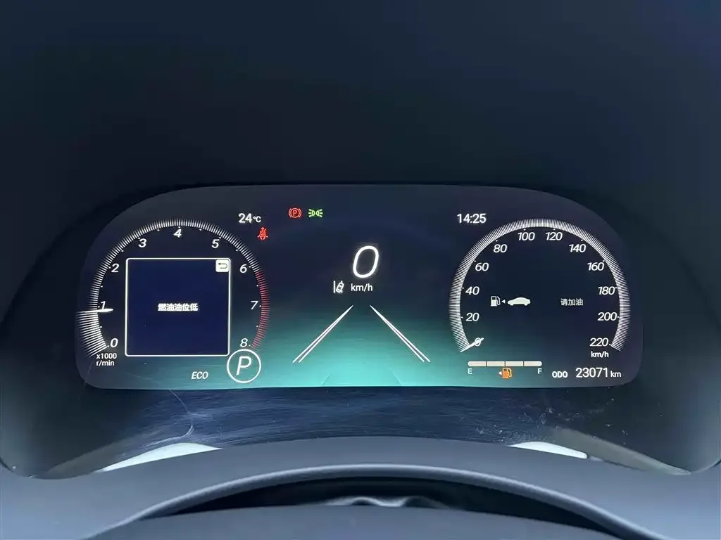 Toyota Crown Kluger 2022 2.0T 4WD Dynamic Edition — Фото автомобиля 14