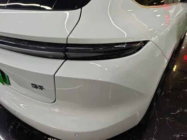 Nio ET5 Touring — Фото автомобиля 7