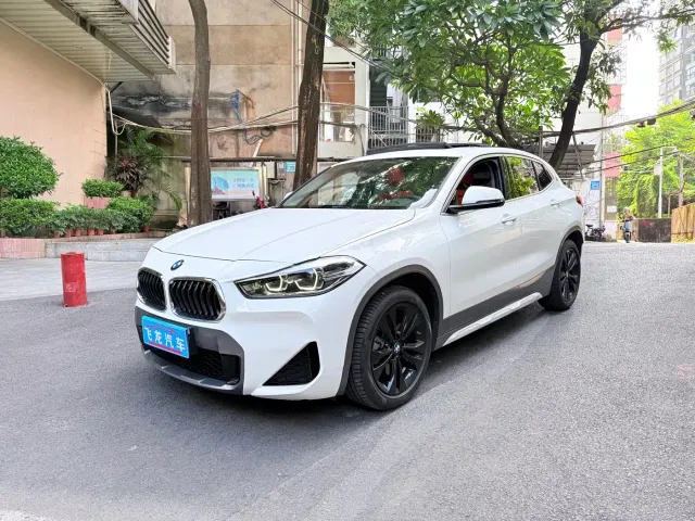 Фотография автомобиля — BMW X2