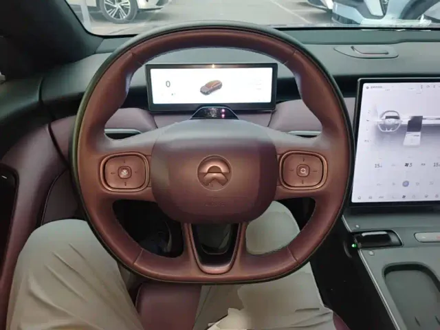 Nio ET5 Touring — Фото автомобиля 10
