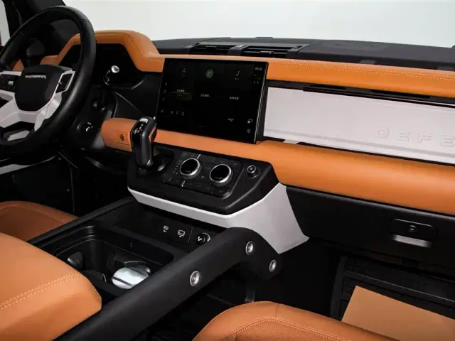 Land Rover Defender — Фото автомобиля 22