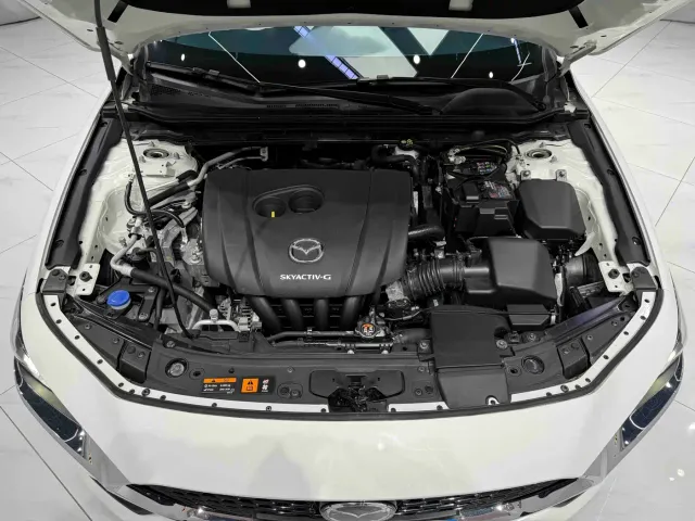 Mazda Axela — Фото автомобиля 21