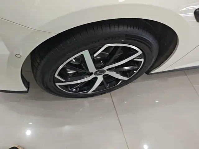 BYD Seal 07 DM-i — Фото автомобиля 24