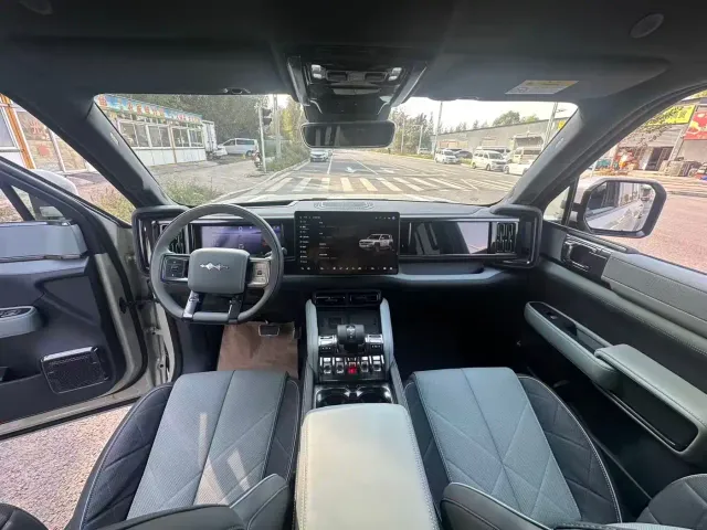 BYD FangChengBao Leopard 5 — Фото автомобиля 6