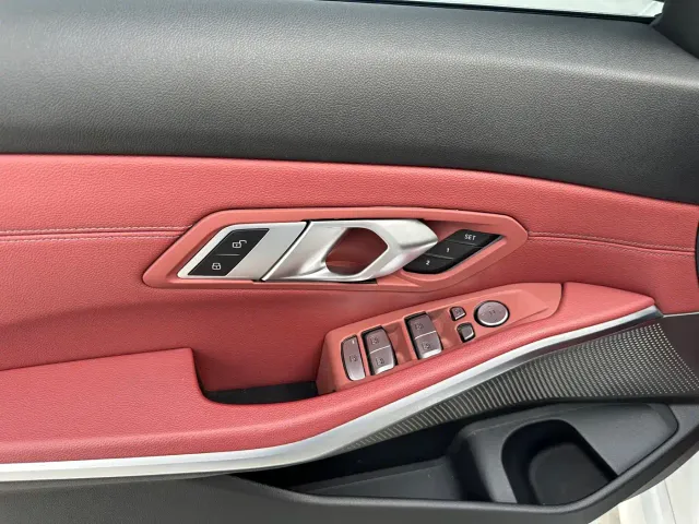BMW 3 Series — Фото автомобиля 12