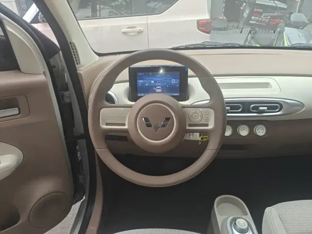 Wuling Hongguang Mini EV — Фото автомобиля 10