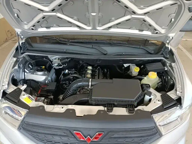 Wuling Hongguang V — Фото автомобиля 19