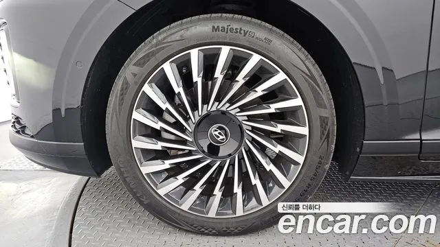 Hyundai Grandeur GN7 — Фото автомобиля 5