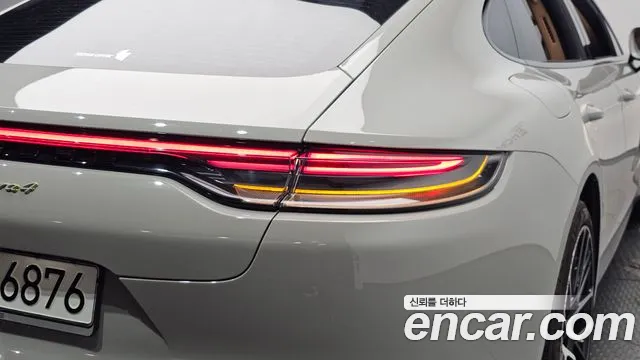 Porsche Panamera — Фото автомобиля 20