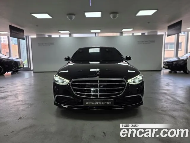 Mercedes-Benz S-Class — Фото автомобиля 3