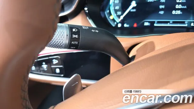 Genesis GV70 — Фото автомобиля 27