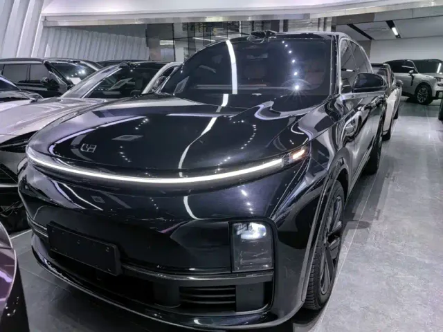 Li Auto L7 — Фото автомобиля 2