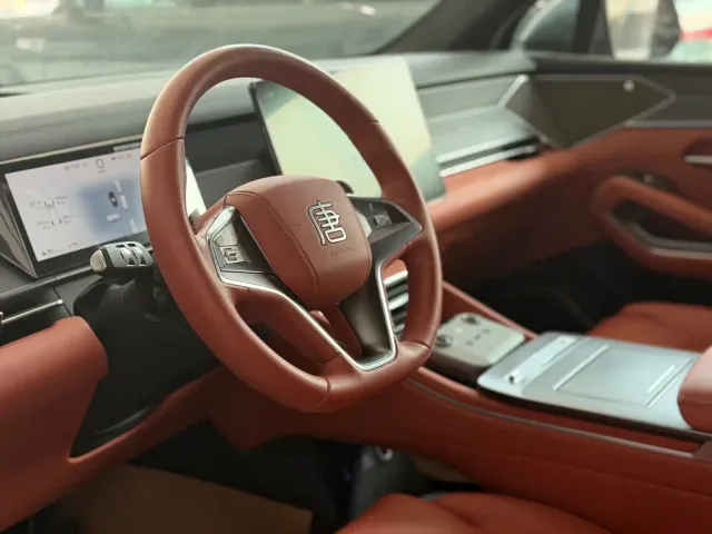 BYD Tang L — Фото автомобиля 7