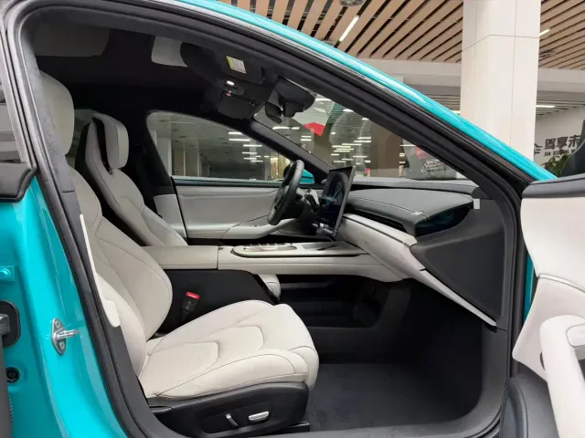 Xiaomi SU7 — Фото автомобиля 17