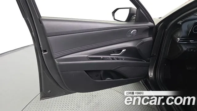 Hyundai Avante CN7 — Фото автомобиля 13
