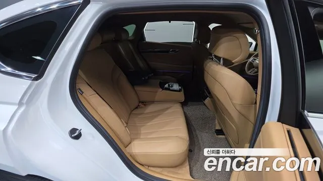 Genesis G80 Бензин 2.5 турбо AWD — Фото автомобиля 16