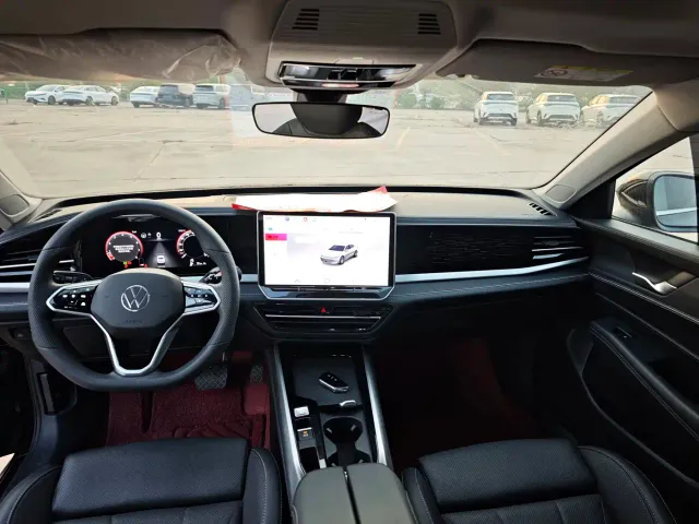 Volkswagen Passat — Фото автомобиля 16